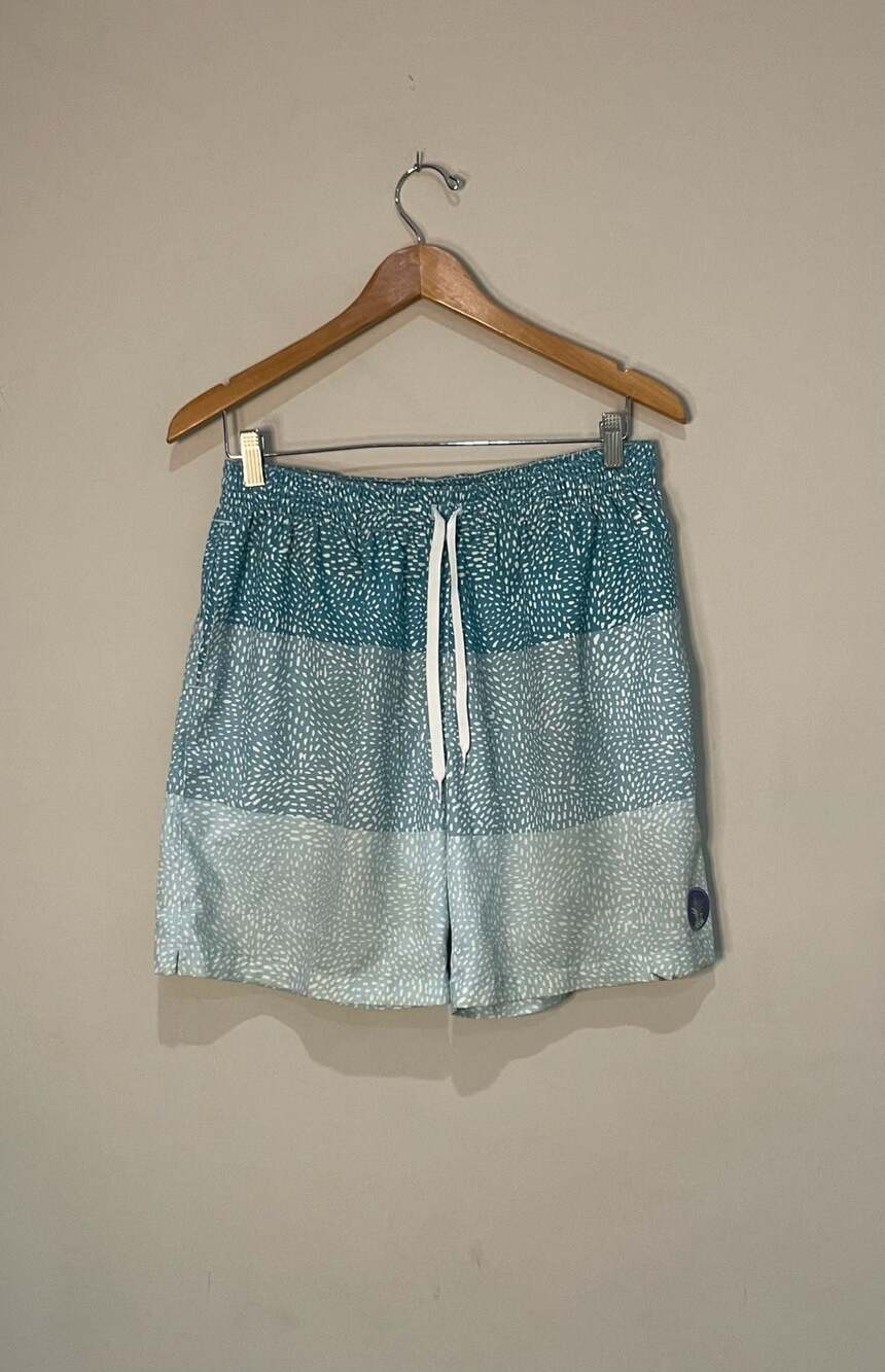 Chubbies 7" Inseam Classic The Whale Sharks Swim Trunks size L